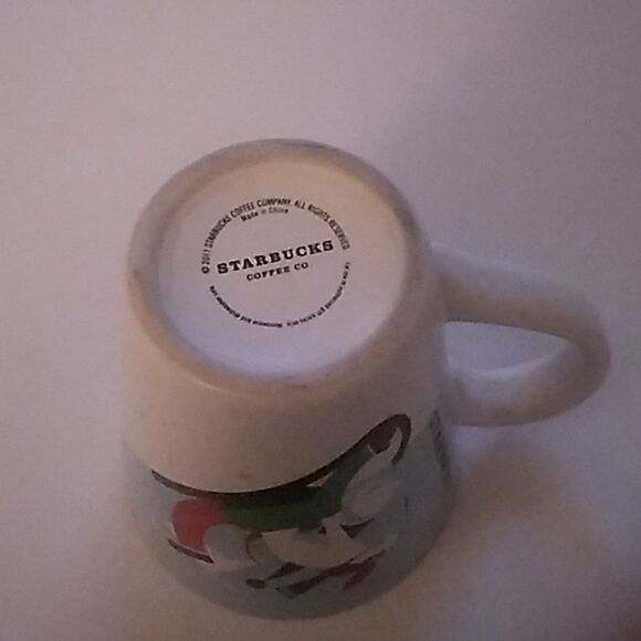 2011 Starbuck Winter Mug - Picture 4 of 4